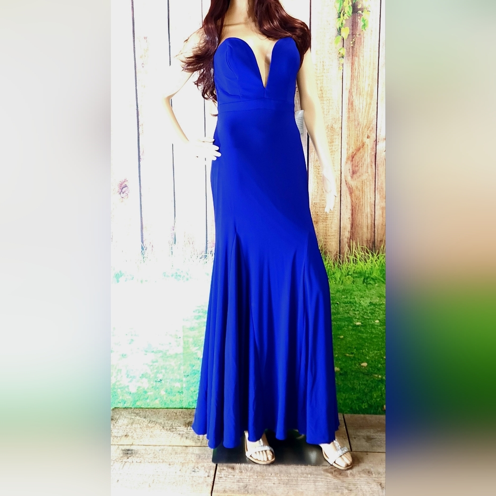 XSCAPE - NWT, blue, strapless gown, Size 6